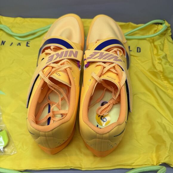 Athletic_Shoes